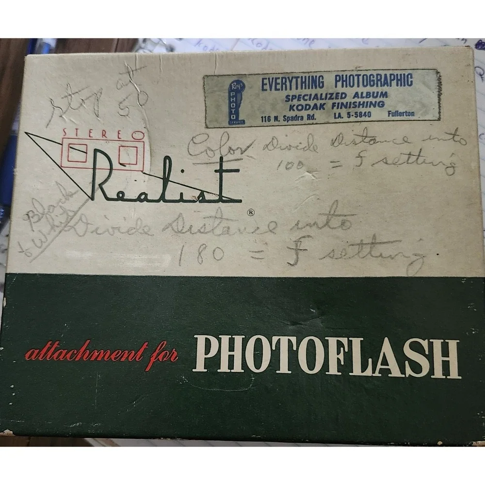 Vintage Realist Stereo Photoflash Attachment w/ Reflector
